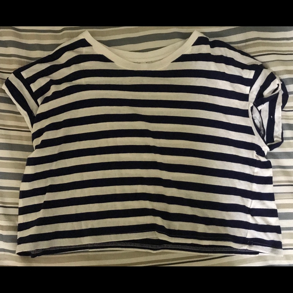 Cropped striped top